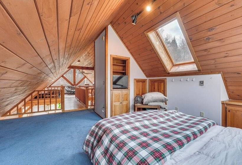 Cozy Home On 10 Acres:  Yellowstone In Vermont