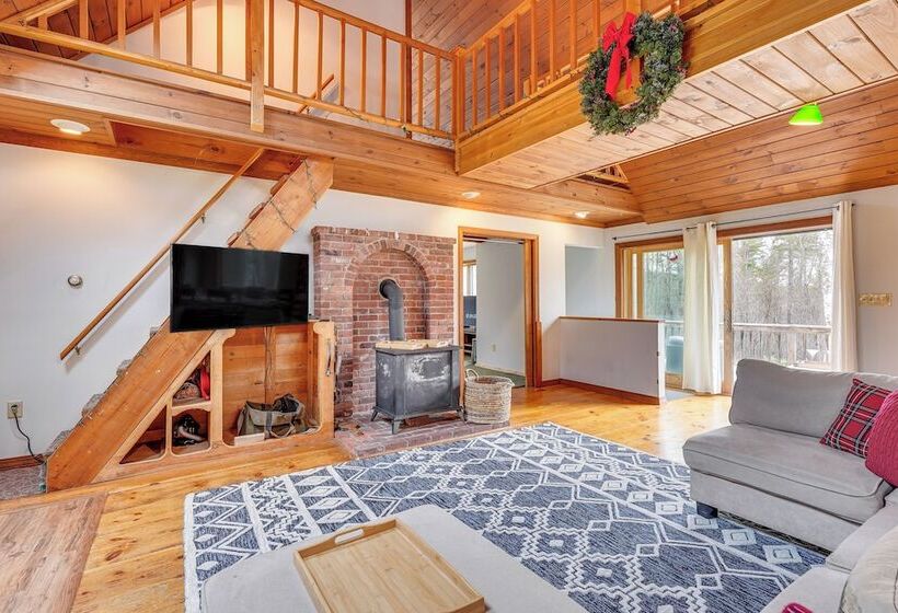 Cozy Home On 10 Acres:  Yellowstone In Vermont