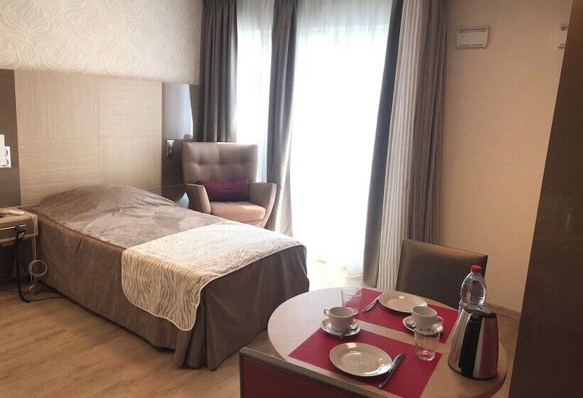 Zenao Montreuil Croix De Chavaux