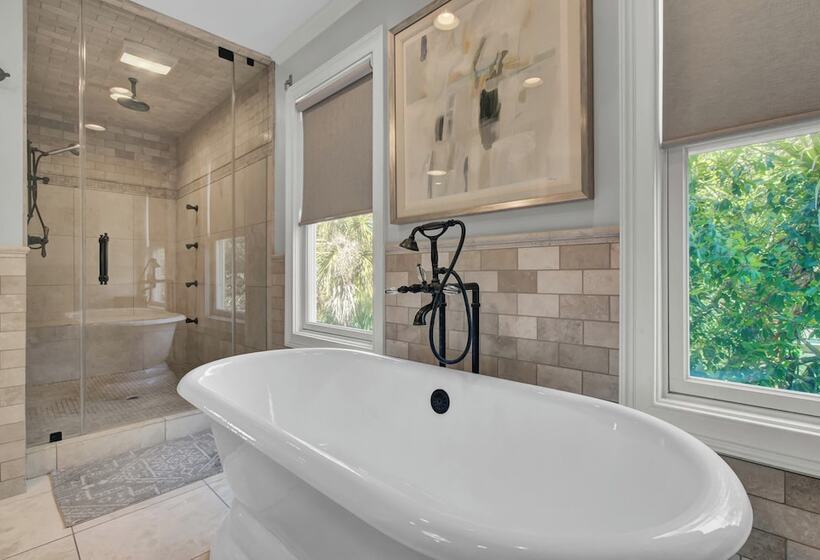 114 Ocean Boulevard By Avantstay Beachfront Infinity Pool Basketball Court Recently Renovated!