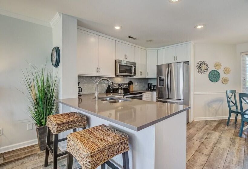 203 I Tidewater By Avantstay Beach Condo W/ Communal Pool!