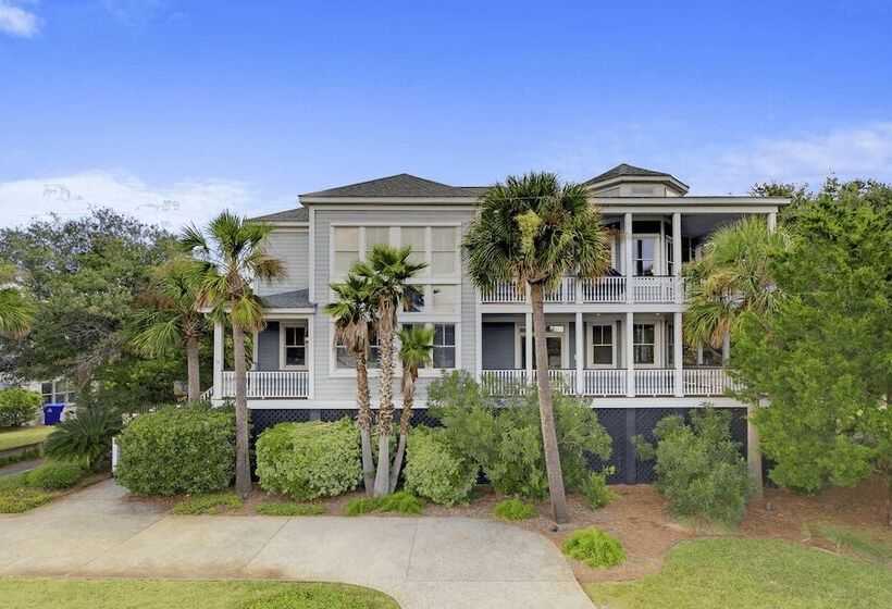 2701 Palm Boulevard By Avantstay Steps To The Beach, Ping Pong, Putting Green