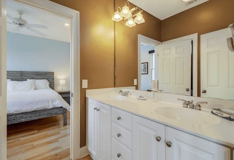 2701 Palm Boulevard By Avantstay Steps To The Beach, Ping Pong, Putting Green