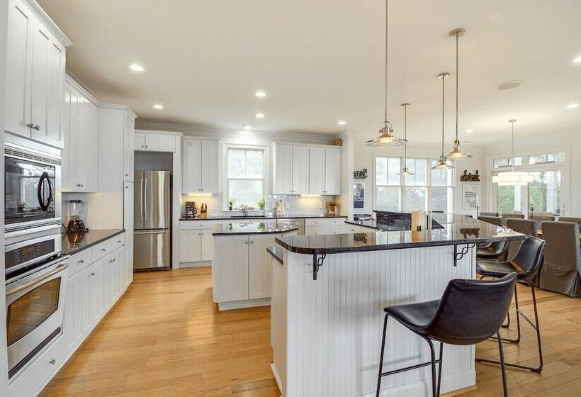 2701 Palm Boulevard By Avantstay Steps To The Beach, Ping Pong, Putting Green