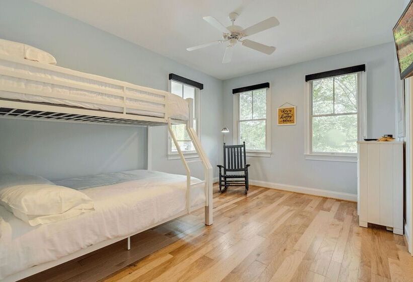 2701 Palm Boulevard By Avantstay Steps To The Beach, Ping Pong, Putting Green