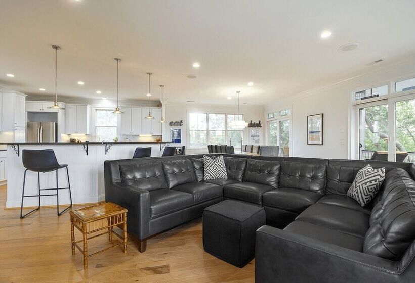 2701 Palm Boulevard By Avantstay Steps To The Beach, Ping Pong, Putting Green