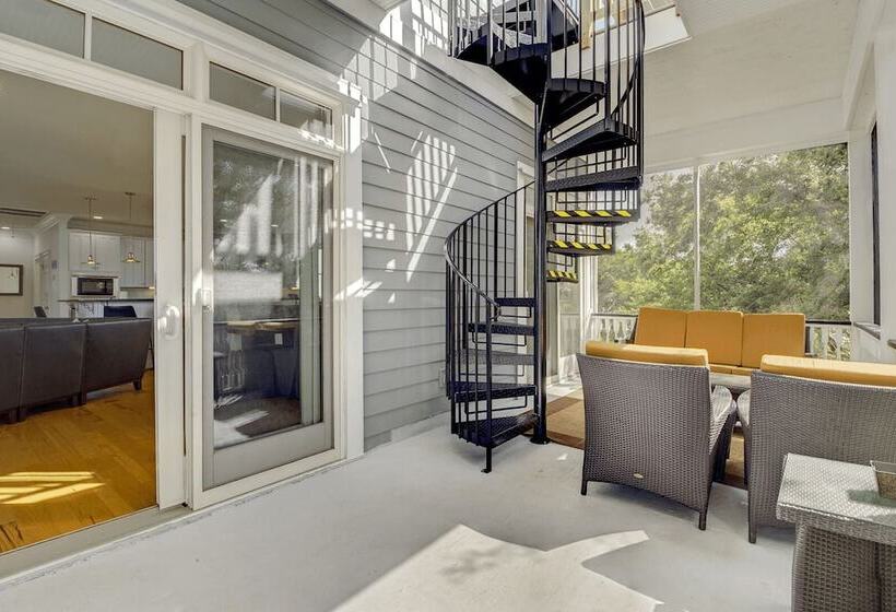 2701 Palm Boulevard By Avantstay Steps To The Beach, Ping Pong, Putting Green