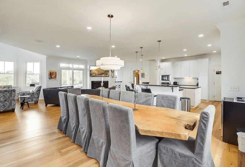 2701 Palm Boulevard By Avantstay Steps To The Beach, Ping Pong, Putting Green