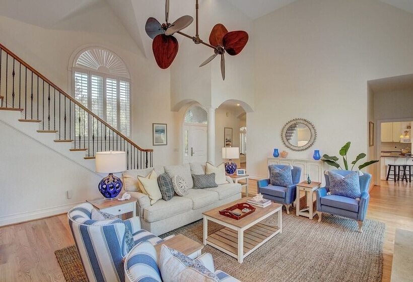 28 Beachwood West By Avantstay Close To Beach, Multiple Decks & Private Pool!