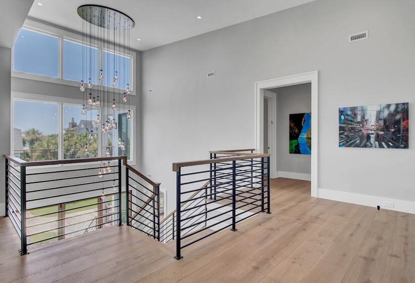 3 47th Avenue By Avantstay Oceanfront + Private Pool + View