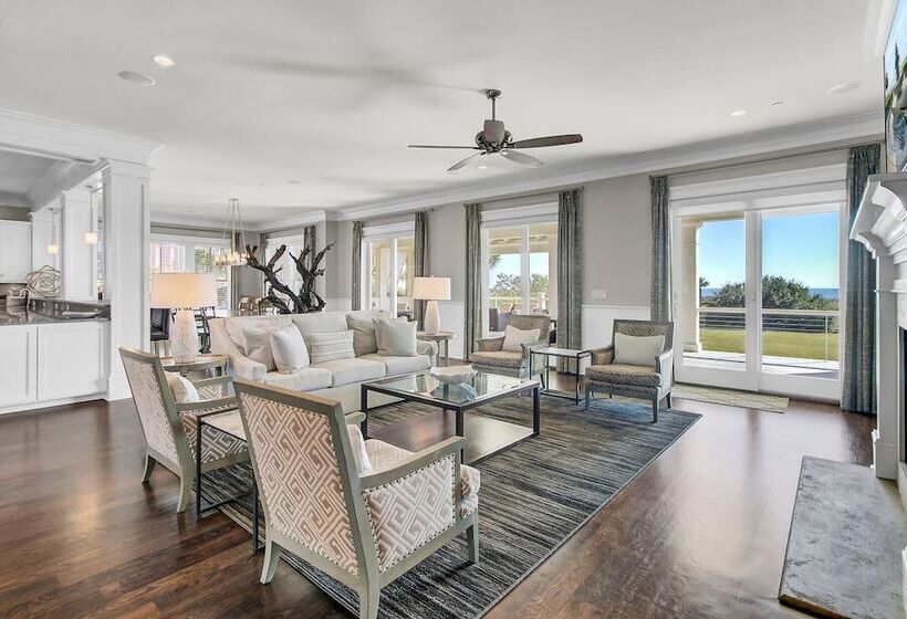 3100 Palm Boulevard By Avantstay Beachfront, Ocean Views, Private Pool