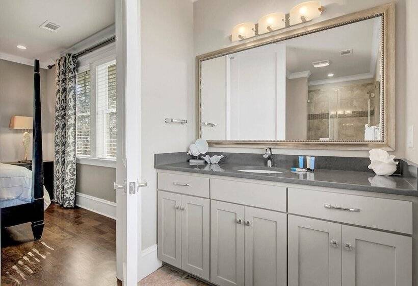 3100 Palm Boulevard By Avantstay Beachfront, Ocean Views, Private Pool