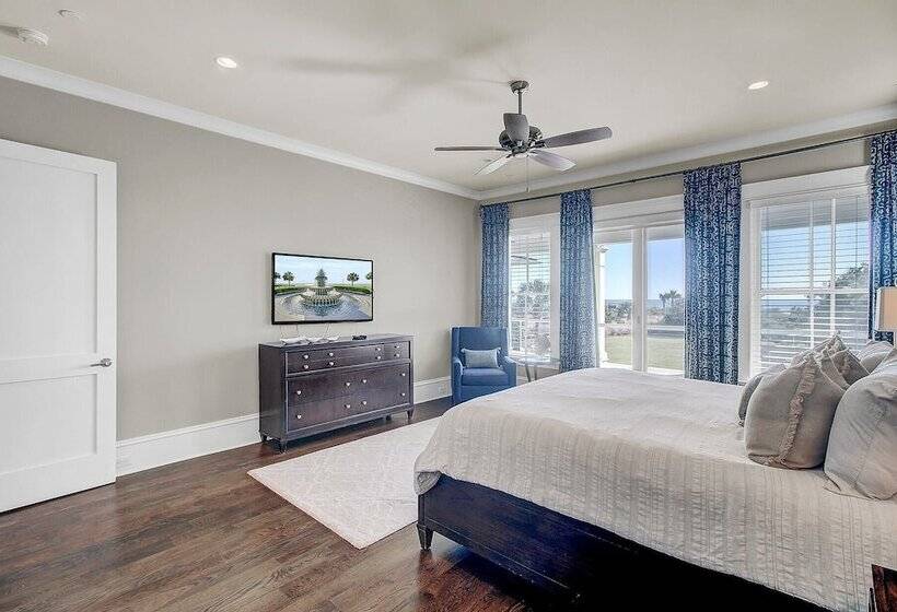 3100 Palm Boulevard By Avantstay Beachfront, Ocean Views, Private Pool