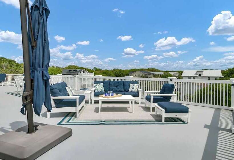 3800 Cameron Boulevard Avantstay Pool, Ocean Views, Deck