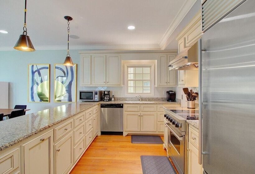 56 Grand Pavilion By Avantstay Oceanfront Deck + Views, Community Pool