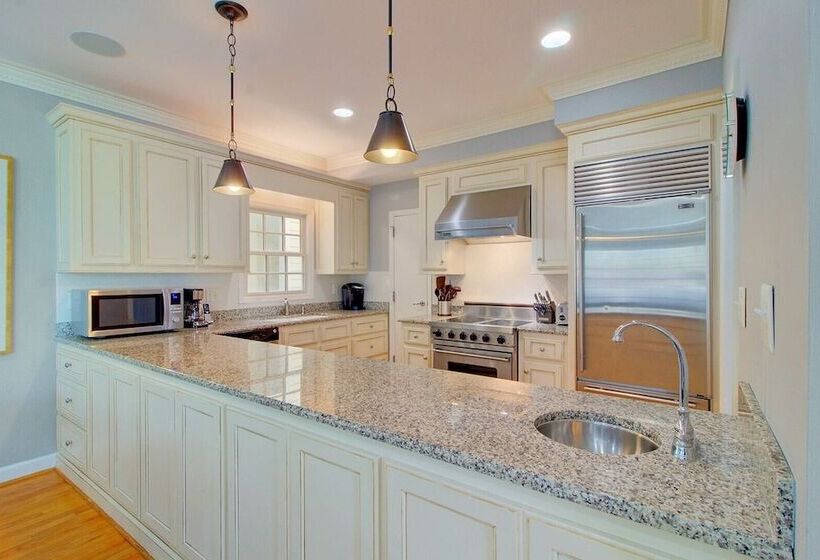 56 Grand Pavilion By Avantstay Oceanfront Deck + Views, Community Pool