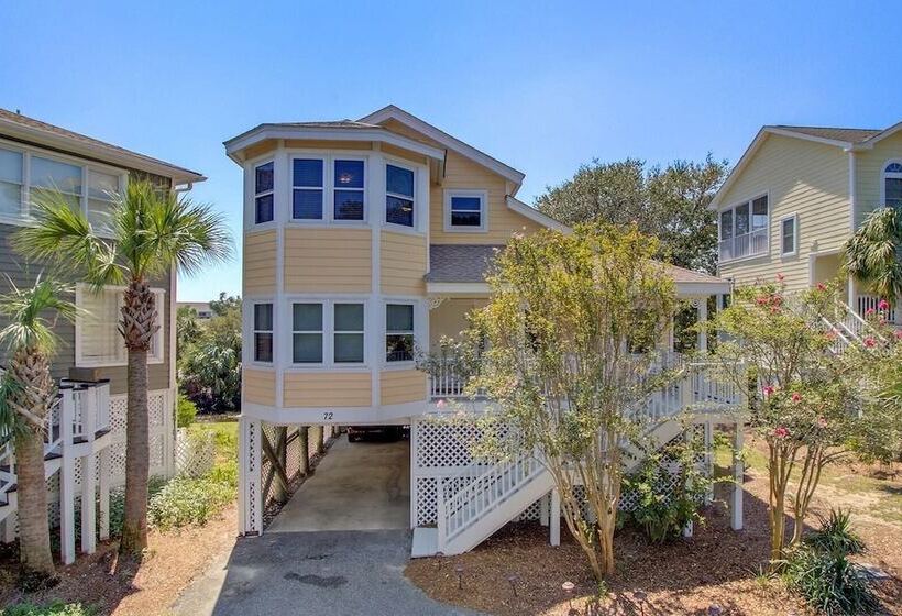 72 Pelican Bay Avantstay Community Pool, Decks