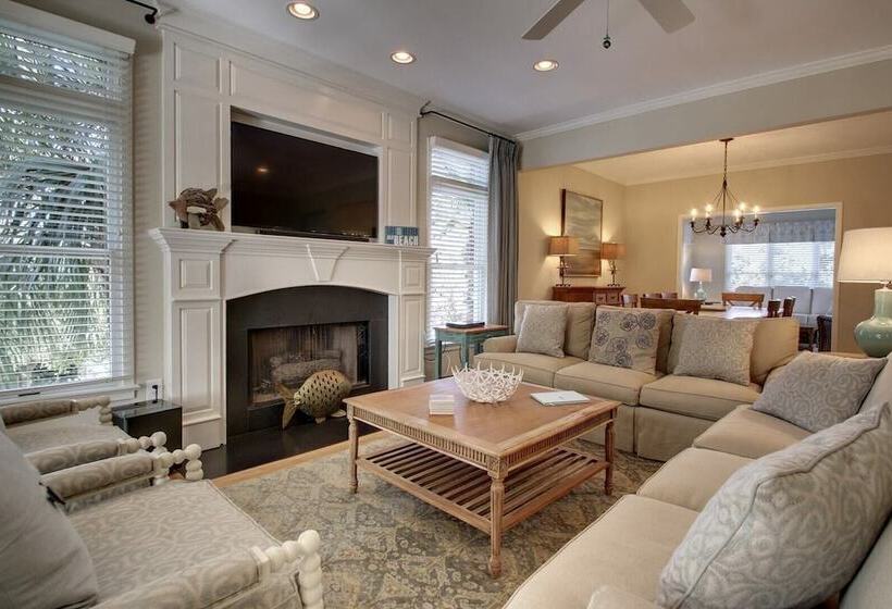 73 Grand Pavilion By Avantstay Corner Lot, Porch