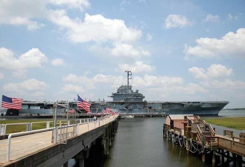 73 Grand Pavilion By Avantstay Corner Lot, Porch