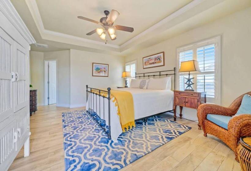 Walk To The Beach Avantstay Golf Cart Brdwalk