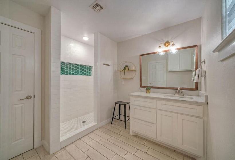 Near The Beach W/ Pool, Boat Parking Golf Cart Zone Agave House By Avantstay