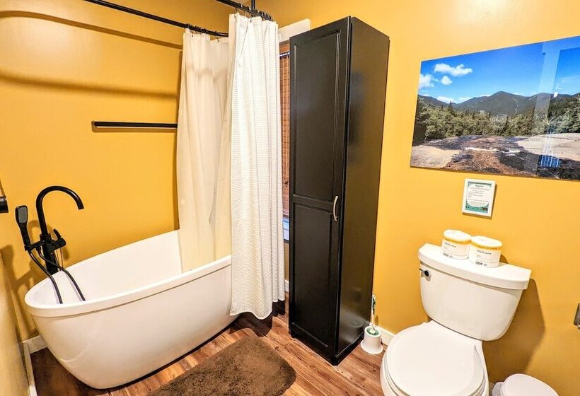 Alpine Allure By Avantstay Indoor Hot Tub, Game Loft, Enclosed Deck