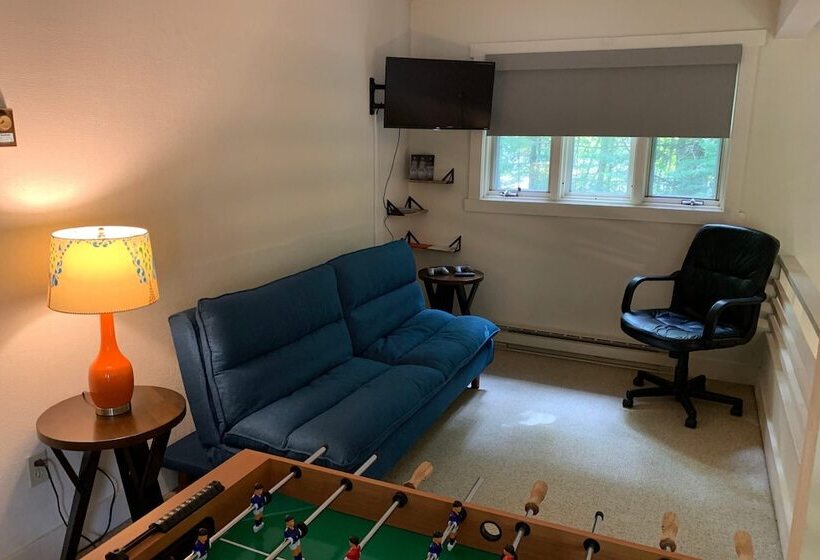 Alpine Allure By Avantstay Indoor Hot Tub, Game Loft, Enclosed Deck