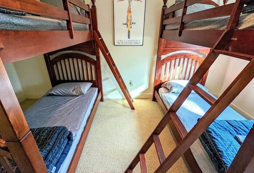 Alpine Allure By Avantstay Indoor Hot Tub, Game Loft, Enclosed Deck