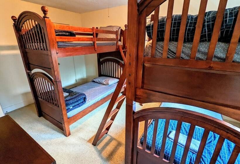 Alpine Allure By Avantstay Indoor Hot Tub, Game Loft, Enclosed Deck