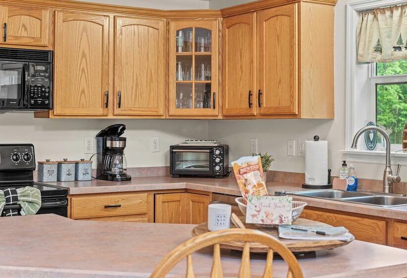 Alpine Serenity By Avantstay Beach + Lake Access Theater, Deck, Playroom