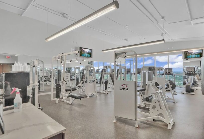 Amazing Studio Near Cocowalk