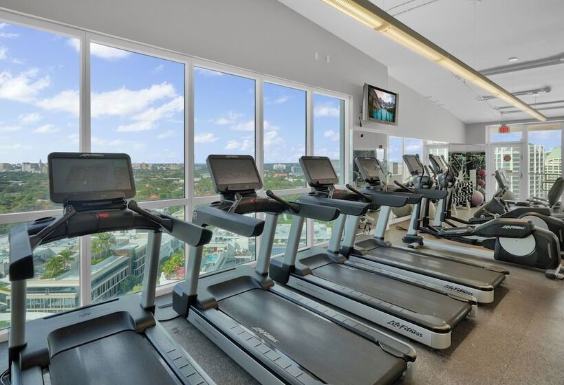 Amazing Studio Near Cocowalk