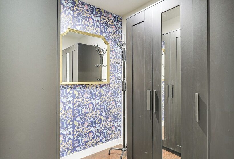 Anderson Island Home W/ Deck: Steps To Lake!