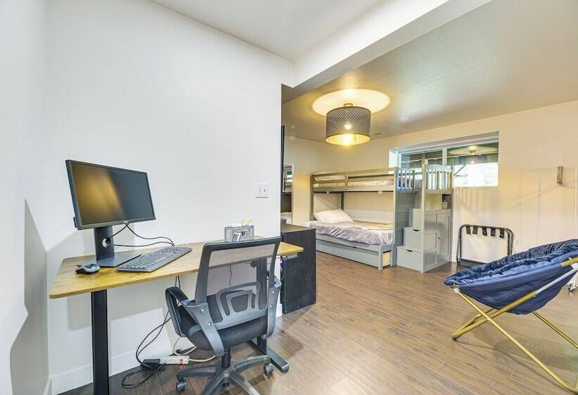 Anderson Island Home W/ Deck: Steps To Lake!