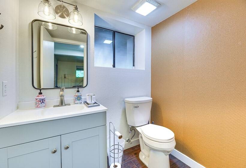 Anderson Island Home W/ Deck: Steps To Lake!