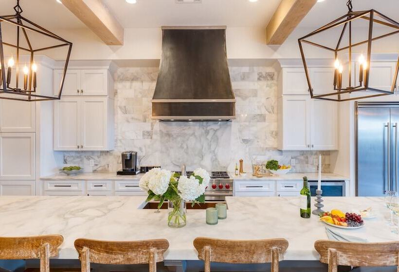 Anhinga By Avantstay Sleeps 24, Pool, Near Beach