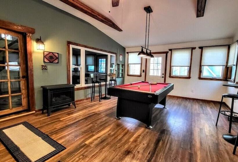 Arrowhead Lake Retreat By Avantstay Shared Pool, Game Room, Firepit