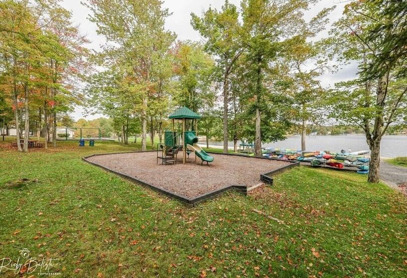 Arrowhead Lake Retreat By Avantstay Shared Pool, Game Room, Firepit