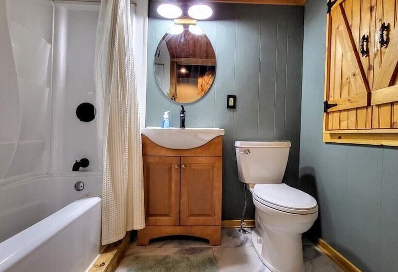 Arrowhead Lake Retreat By Avantstay Shared Pool, Game Room, Firepit