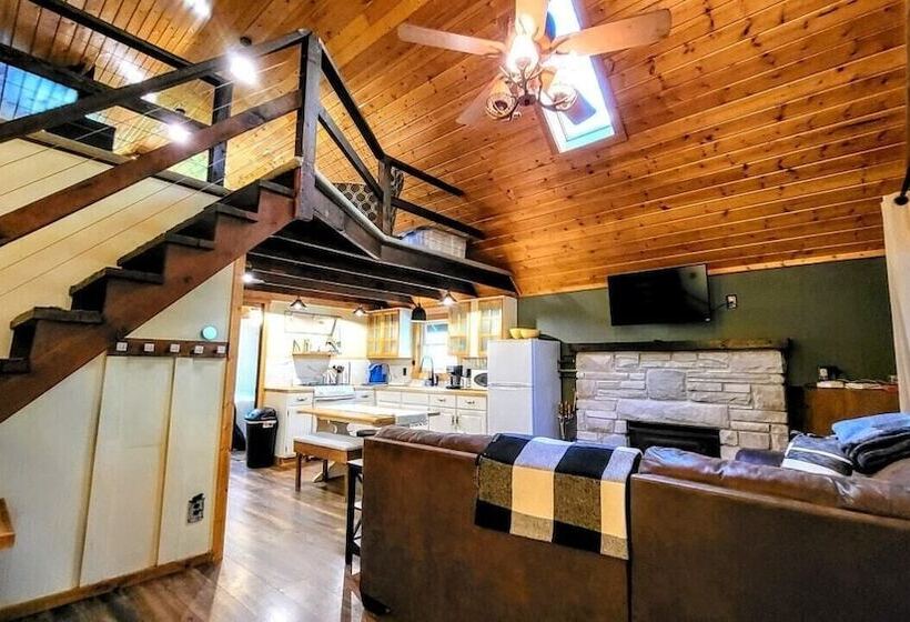 Arrowhead Lake Retreat By Avantstay Shared Pool, Game Room, Firepit