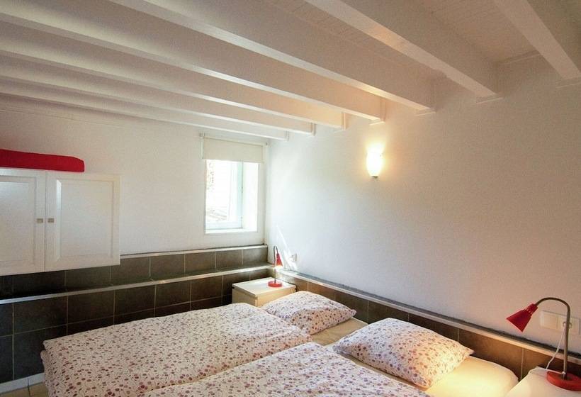 Atmospheric Gite With Large Terrace