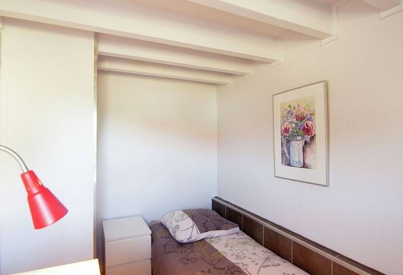 Atmospheric Gite With Large Terrace