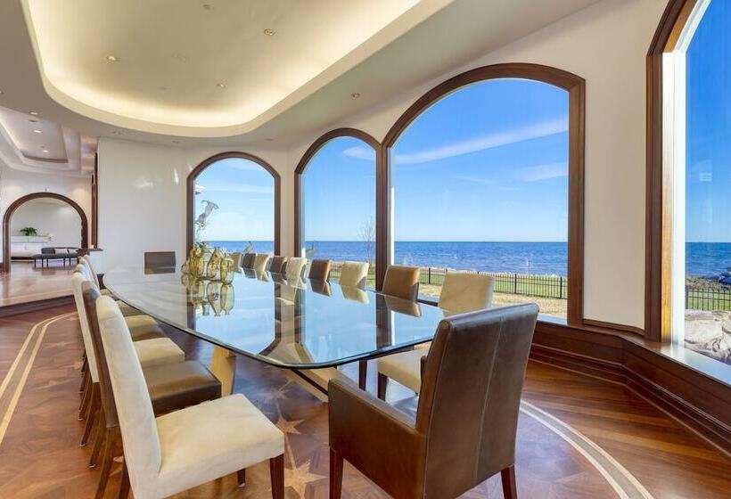 Bay Estate By Avantstay Waterfront, Private Pond