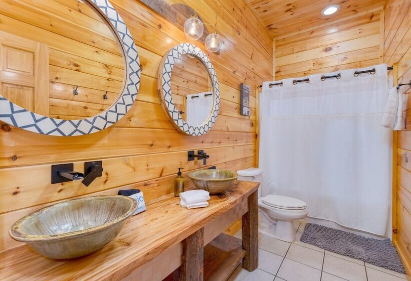 Bear Cove By Avantstay Hot Tub + Pool Table!