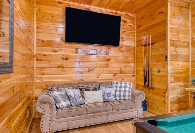 Bear Cove By Avantstay Hot Tub + Pool Table!