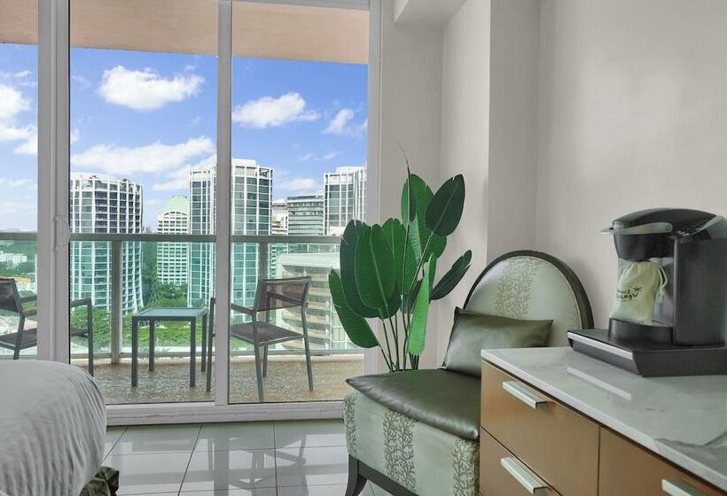 Beautiful Blue Gold Studio Ocean View