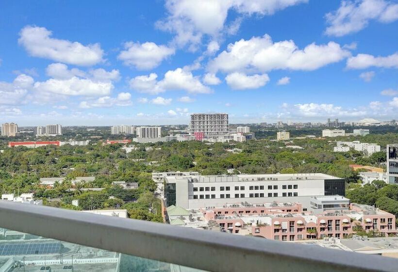 Beautiful Blue Gold Studio Ocean View