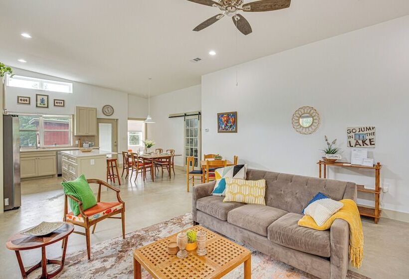 Tranquil Retreat: Half Mi To Cedar Creek Reservoir