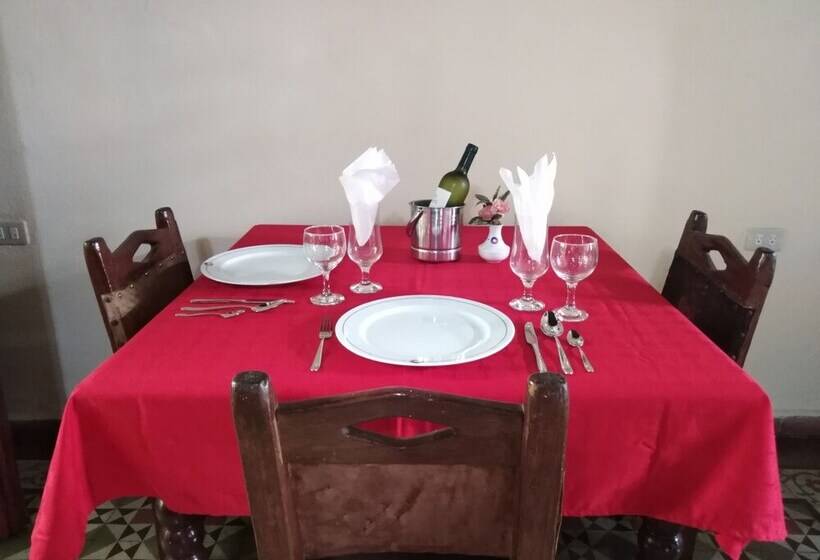 Bed and Breakfast Hostal La Esmeralda