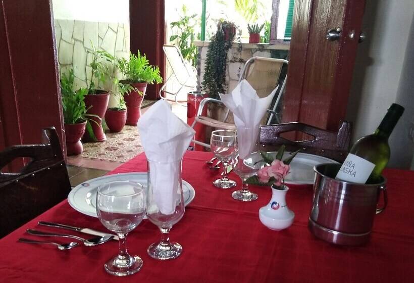 Bed and Breakfast Hostal La Esmeralda